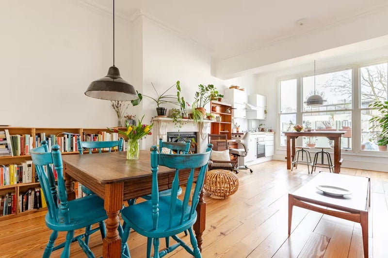 Room Amhurst Road in Greater London