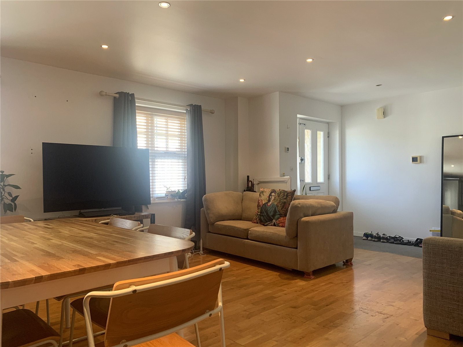 Flat Osborne Mews in Windsor