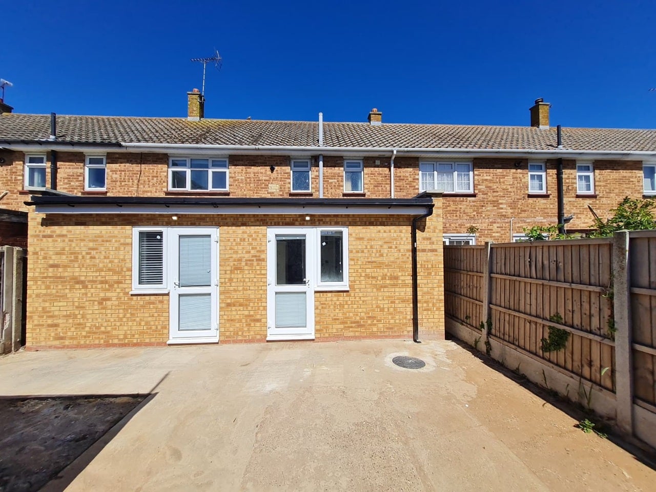 Flat Halton Road in Chadwell St Mary