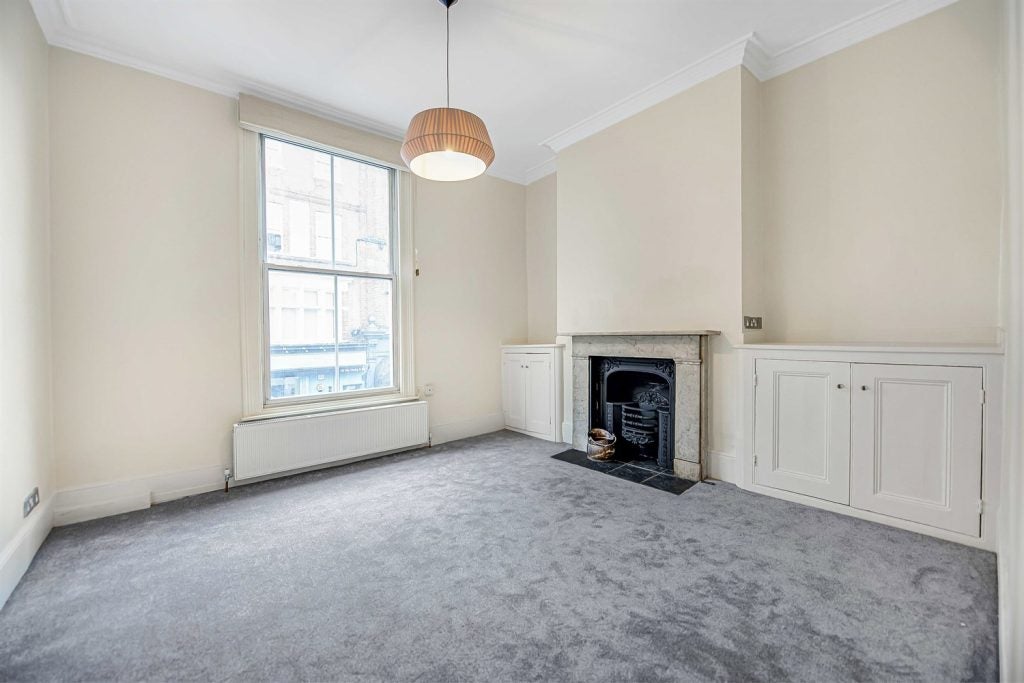 Flat Cavaye Place in Greater London