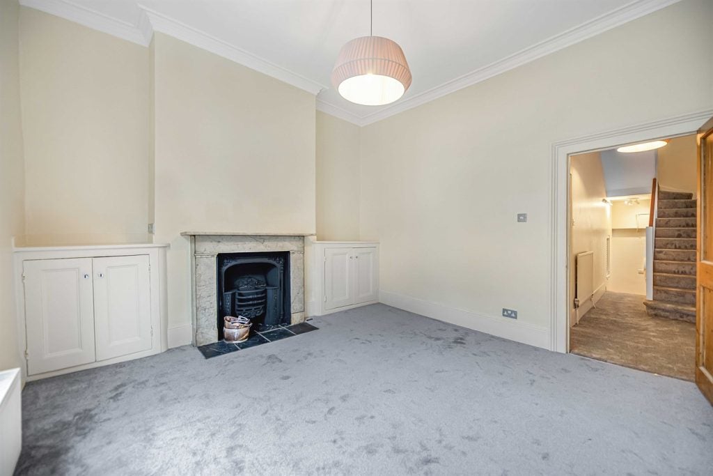 Flat Cavaye Place in Greater London