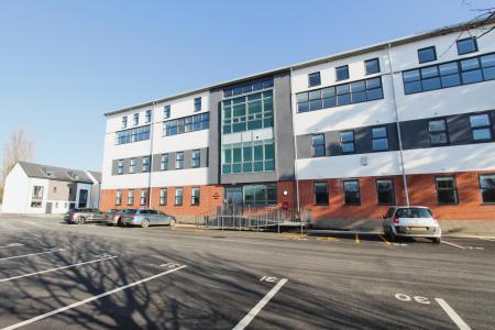 Flat Bramcote Lane in Broxtowe