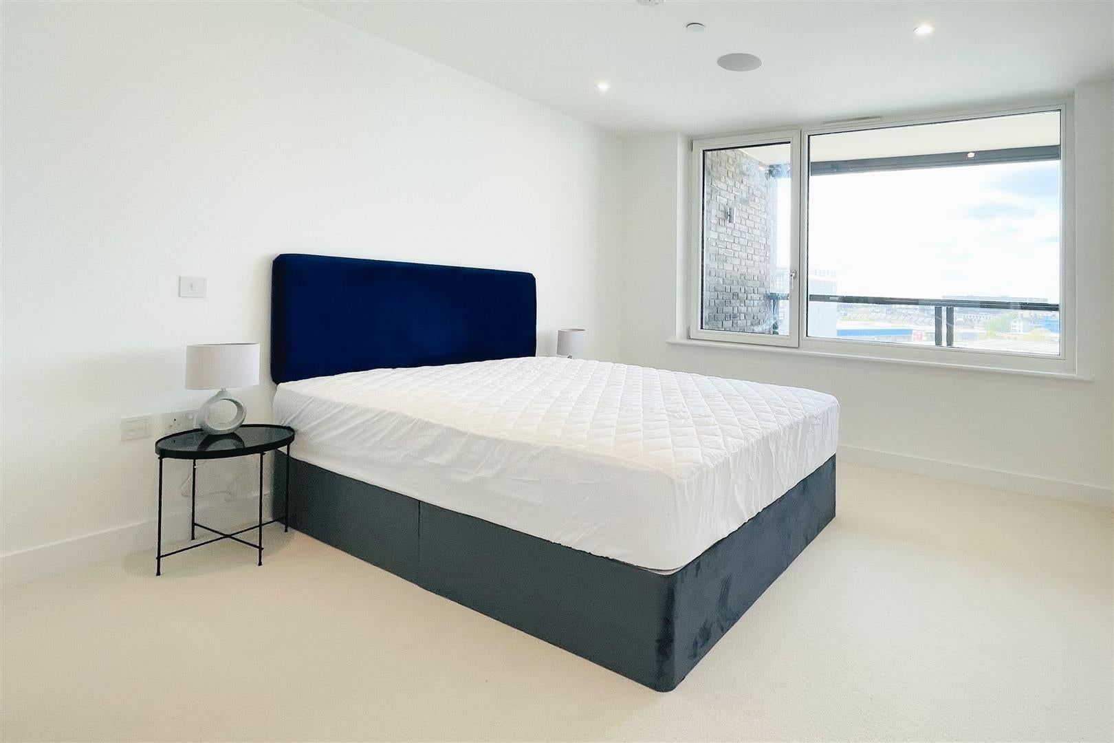 Flat New Tannery Way in Greater London