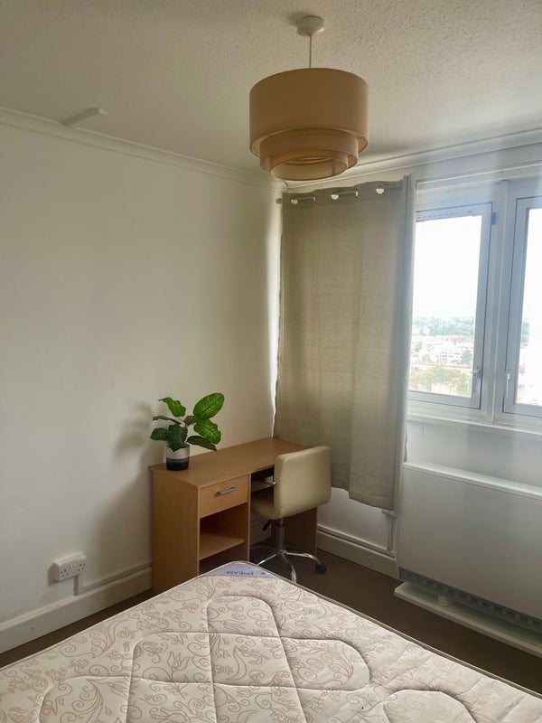 Room Mansford Street in Greater London