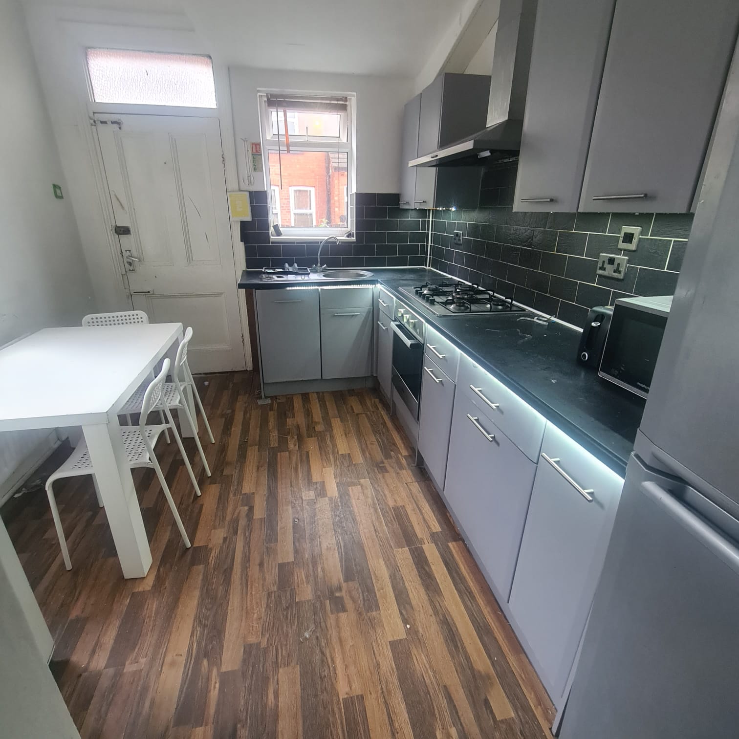 House Estcourt Terrace in Leeds