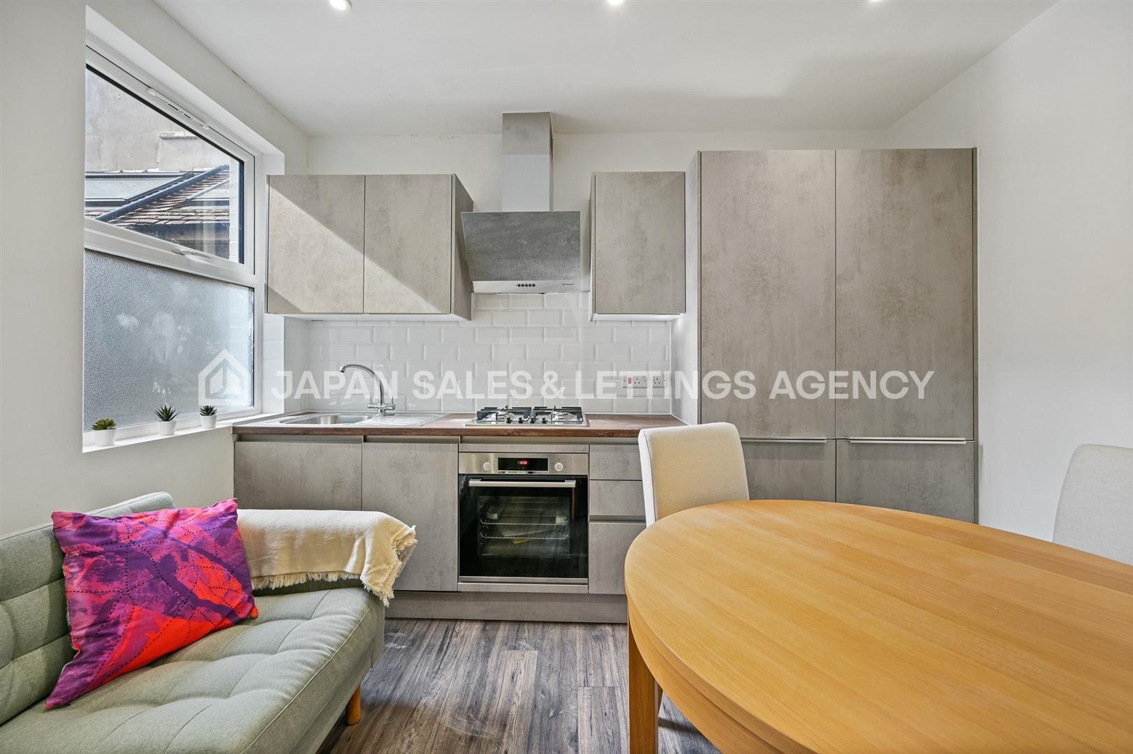 Flat Hereford Road in Greater London