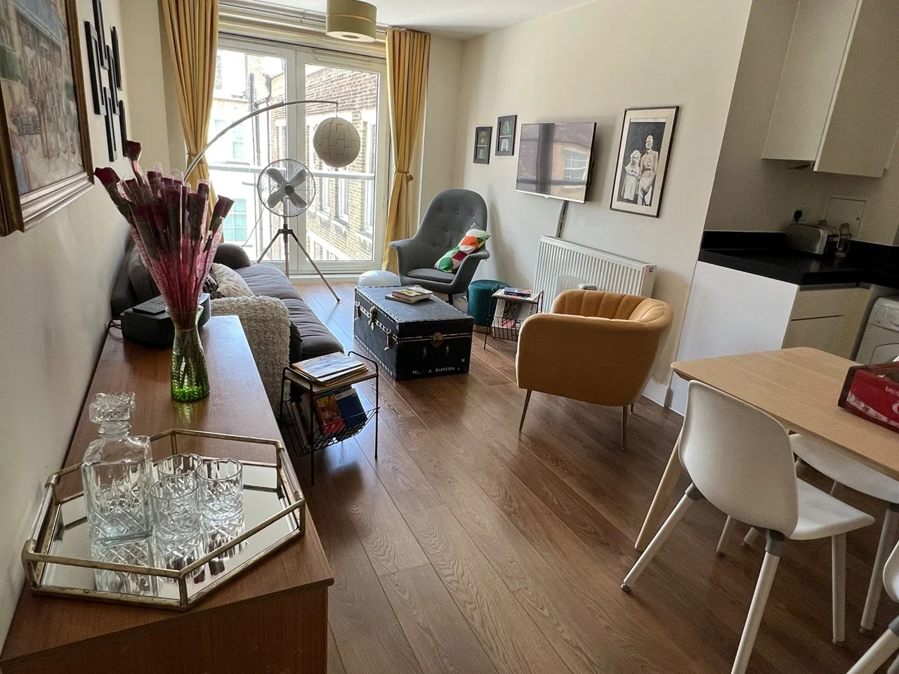 Flat Leonard Street in Greater London