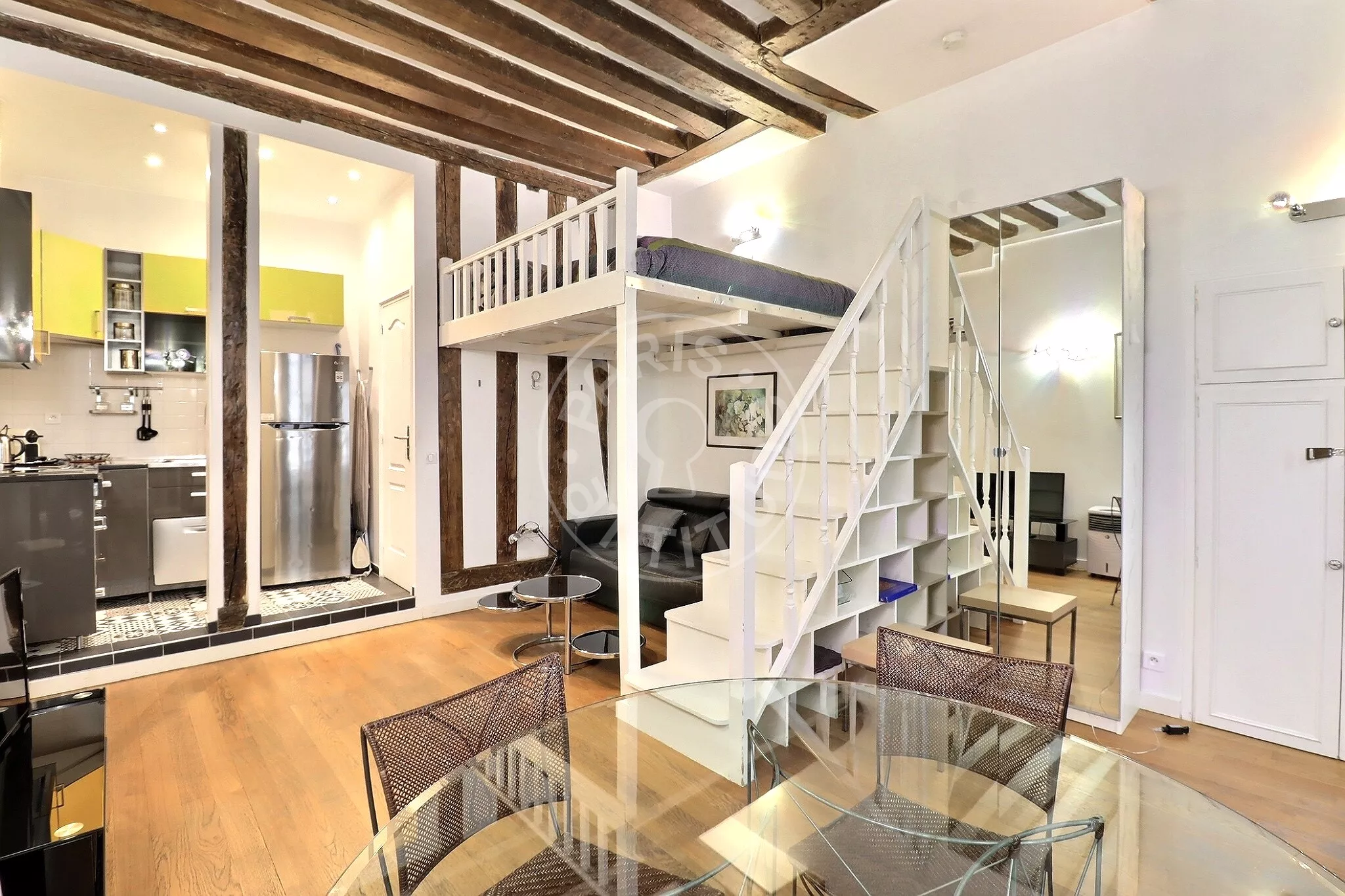 Appartement Rue des Rosiers à Paris