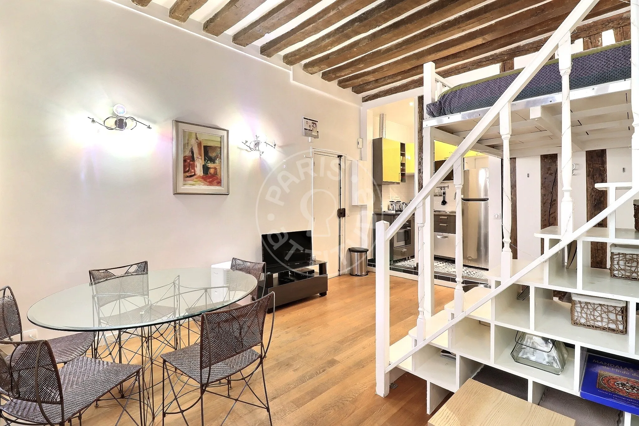 Appartement Rue des Rosiers à Paris