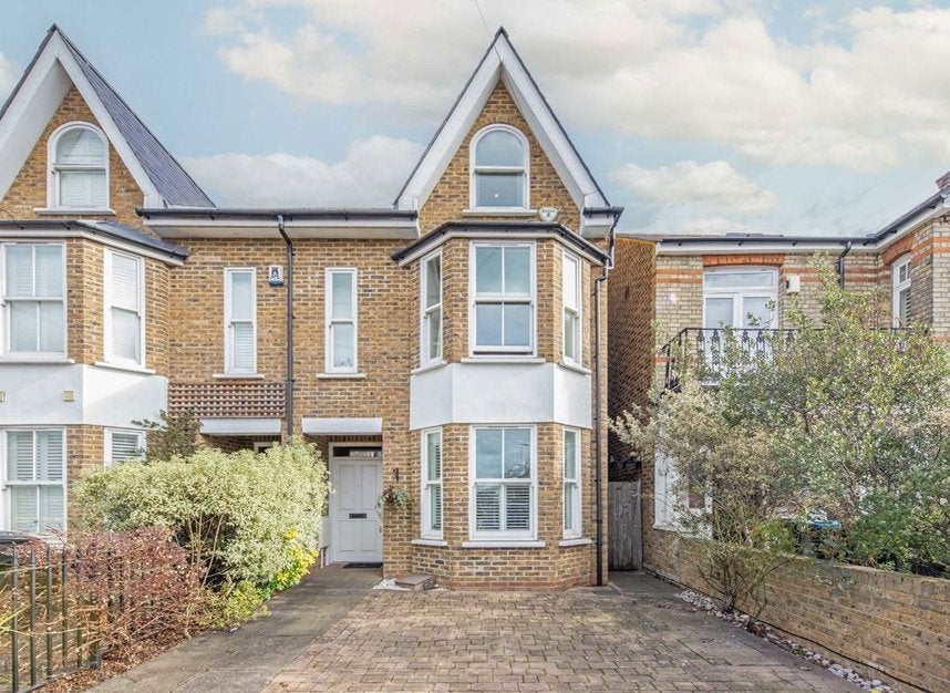 House Clifton Road in Greater London