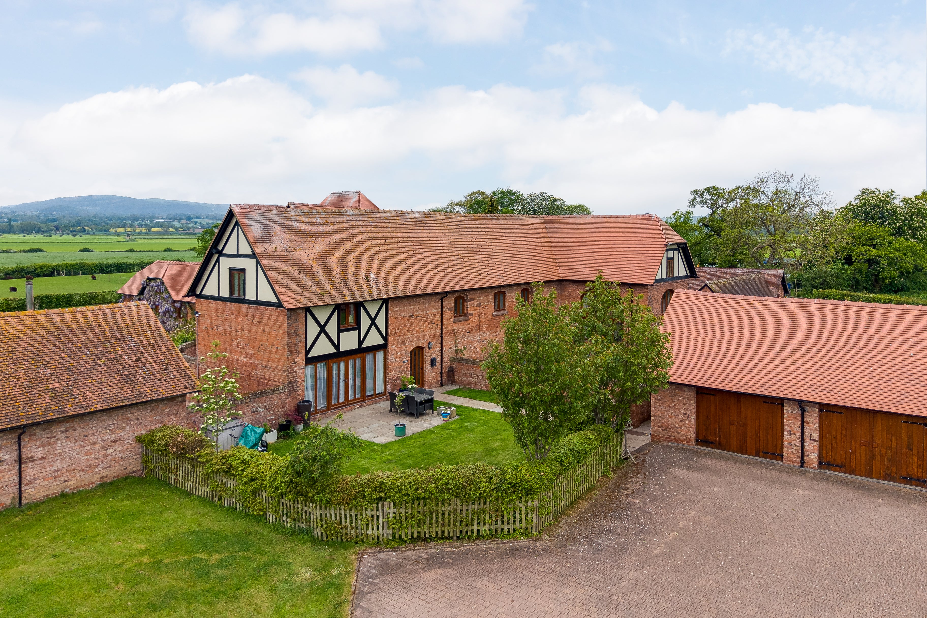 House Pulford Lane in Dodleston