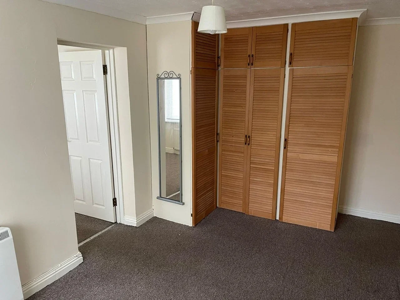 Flat Buckingham Way in Surrey Heath