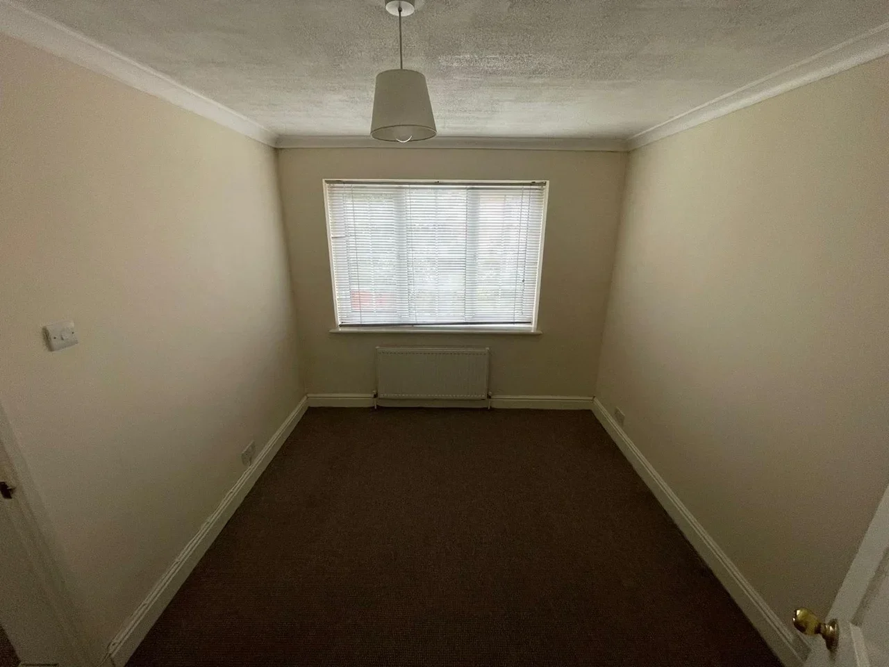 Flat Buckingham Way in Surrey Heath