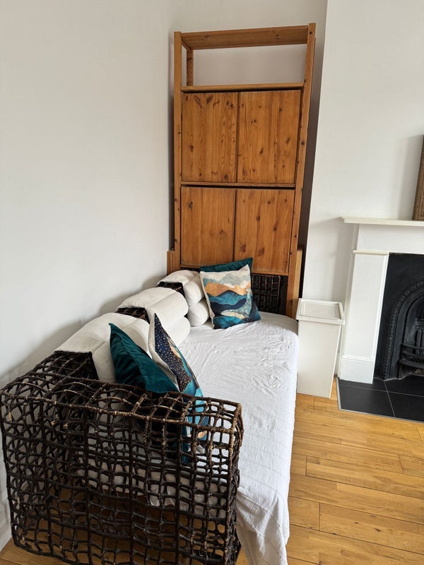 Room Huddleston Road in Greater London