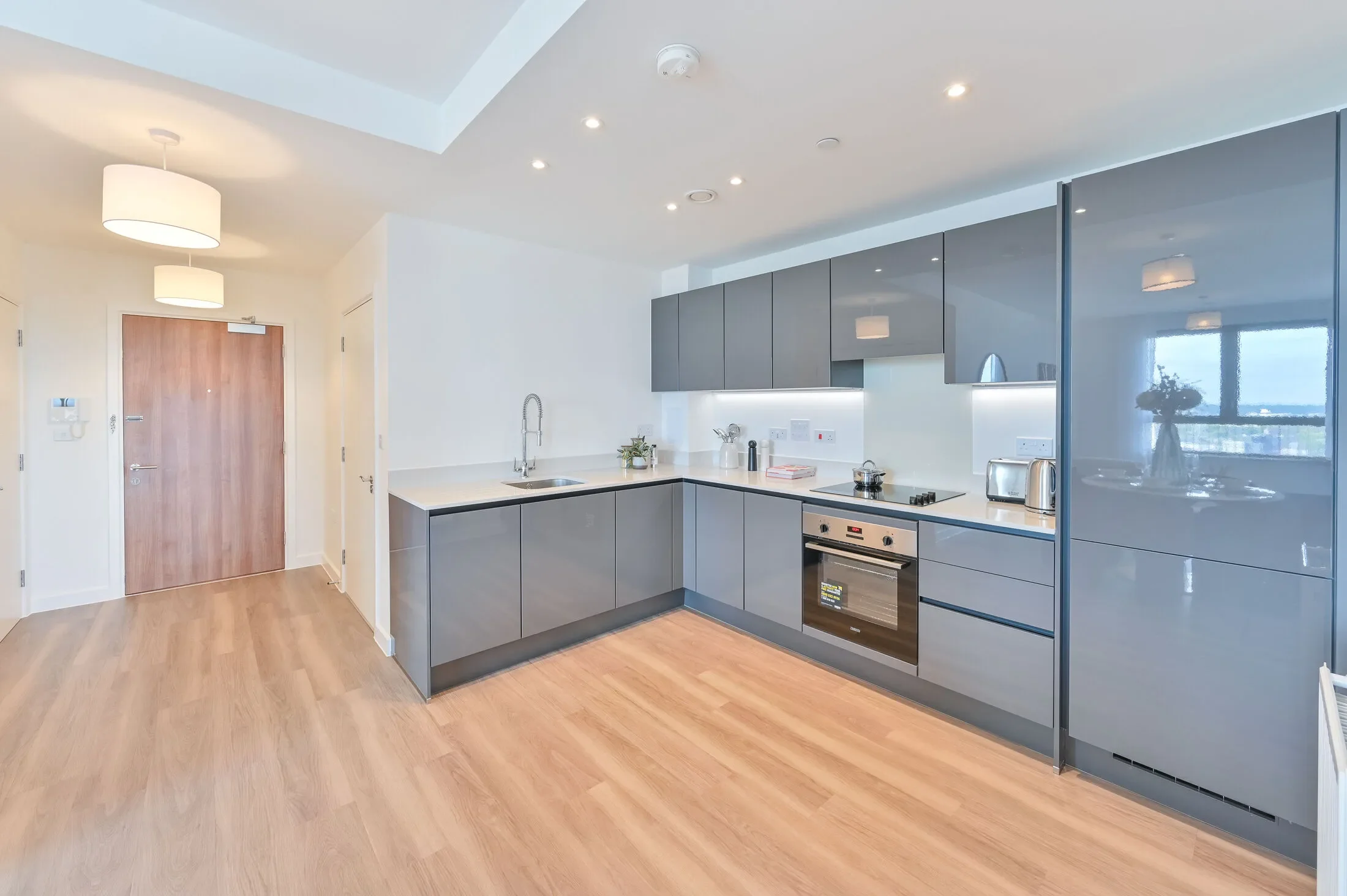 Flat Bolina Road in Greater London
