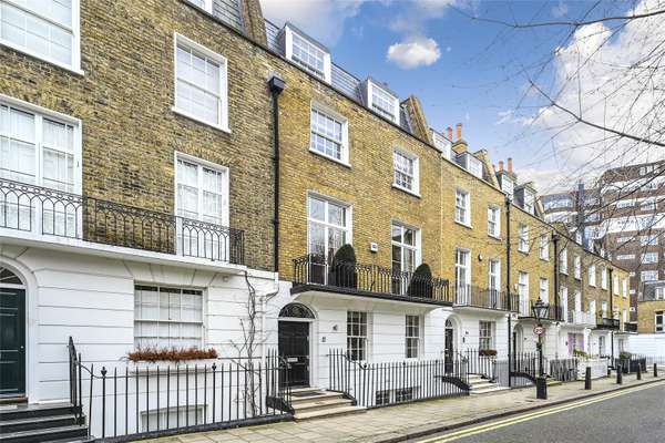 House Trevor Square in City of Westminster