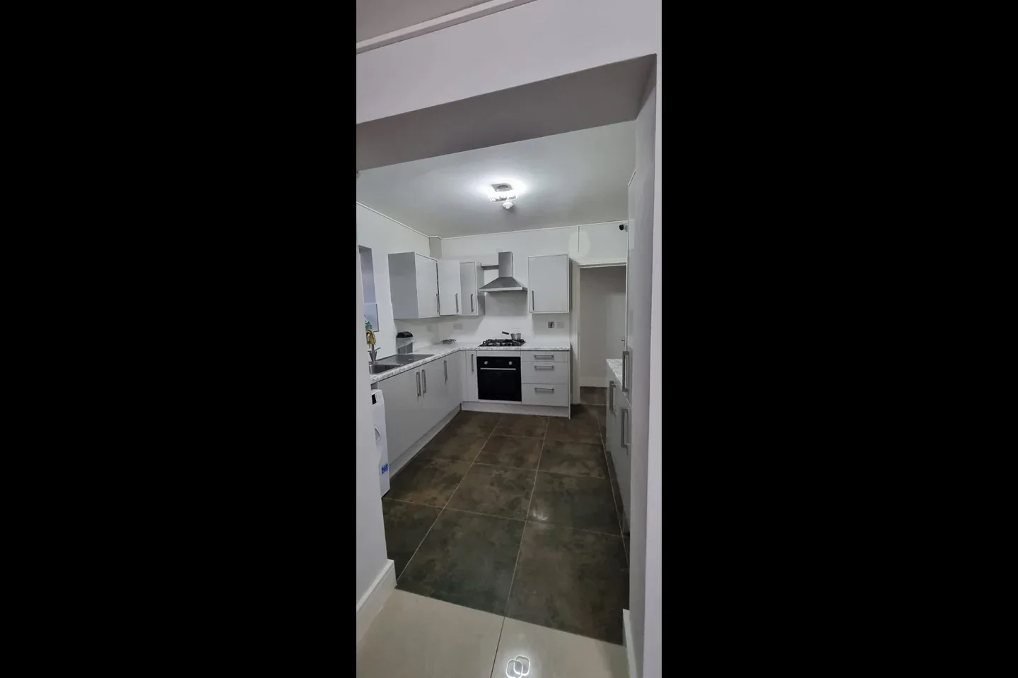 Room Sunleigh Road in Greater London