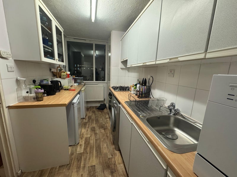 Room Jamaica Road in Greater London