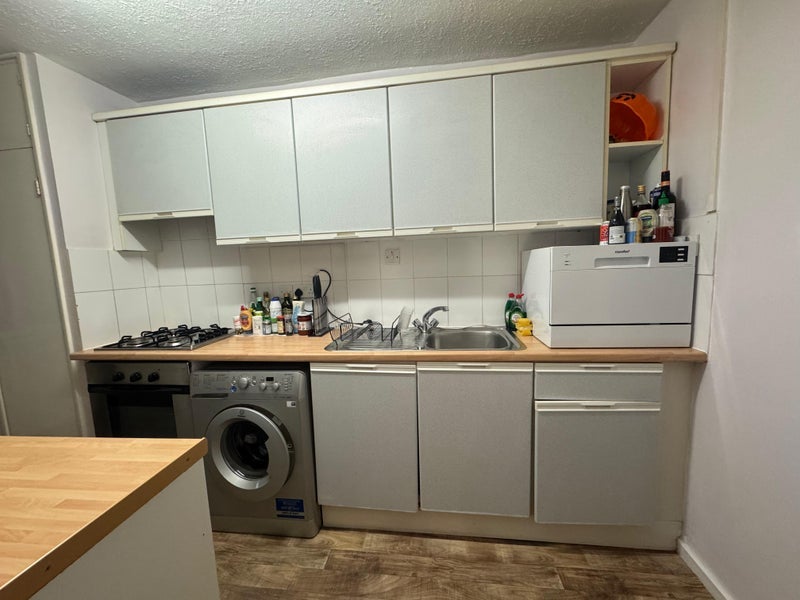 Room Jamaica Road in Greater London