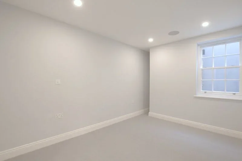Flat Sefton Street in Greater London