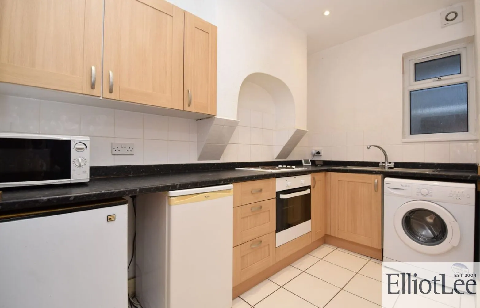 Flat Welldon Crescent in Greater London