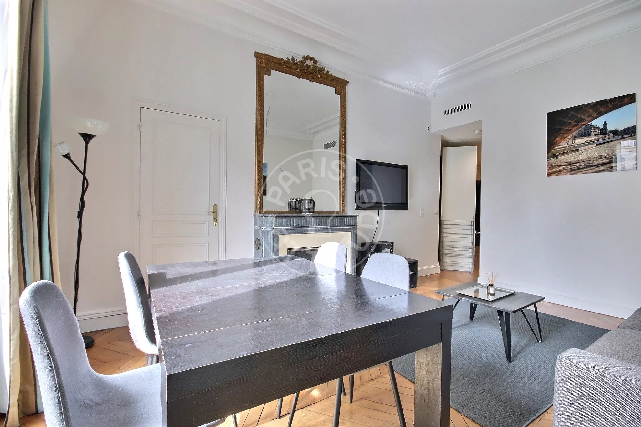 Appartement Rue de Ponthieu à Paris