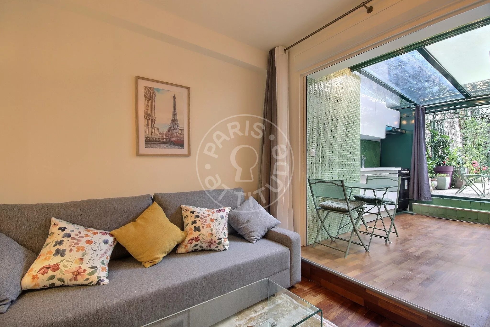 Appartement Rue Jean Nicot à Paris