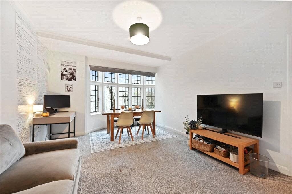 Flat Great Ormond Street in Greater London