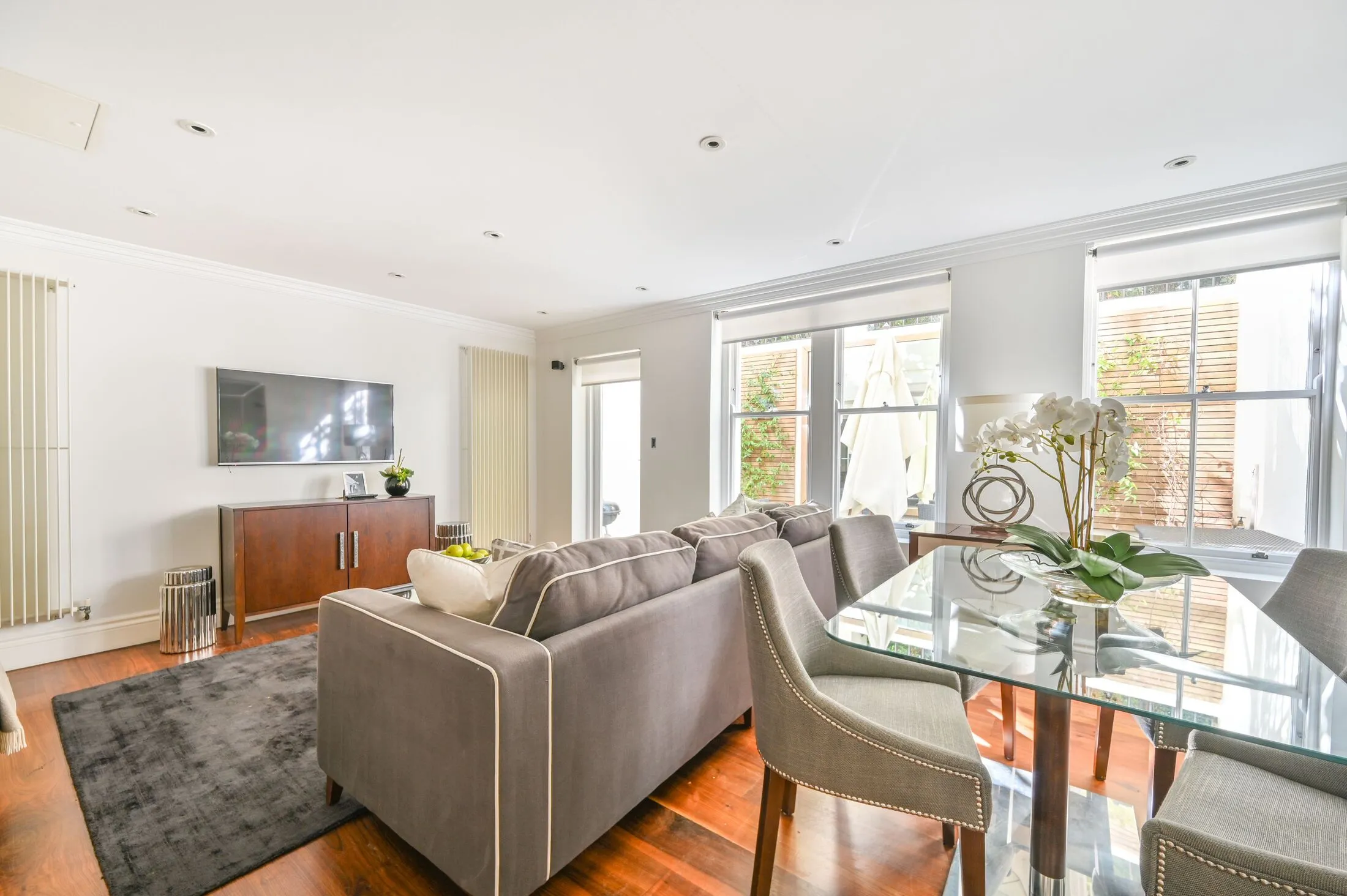 Flat Kensington Gardens Square in City of Westminster