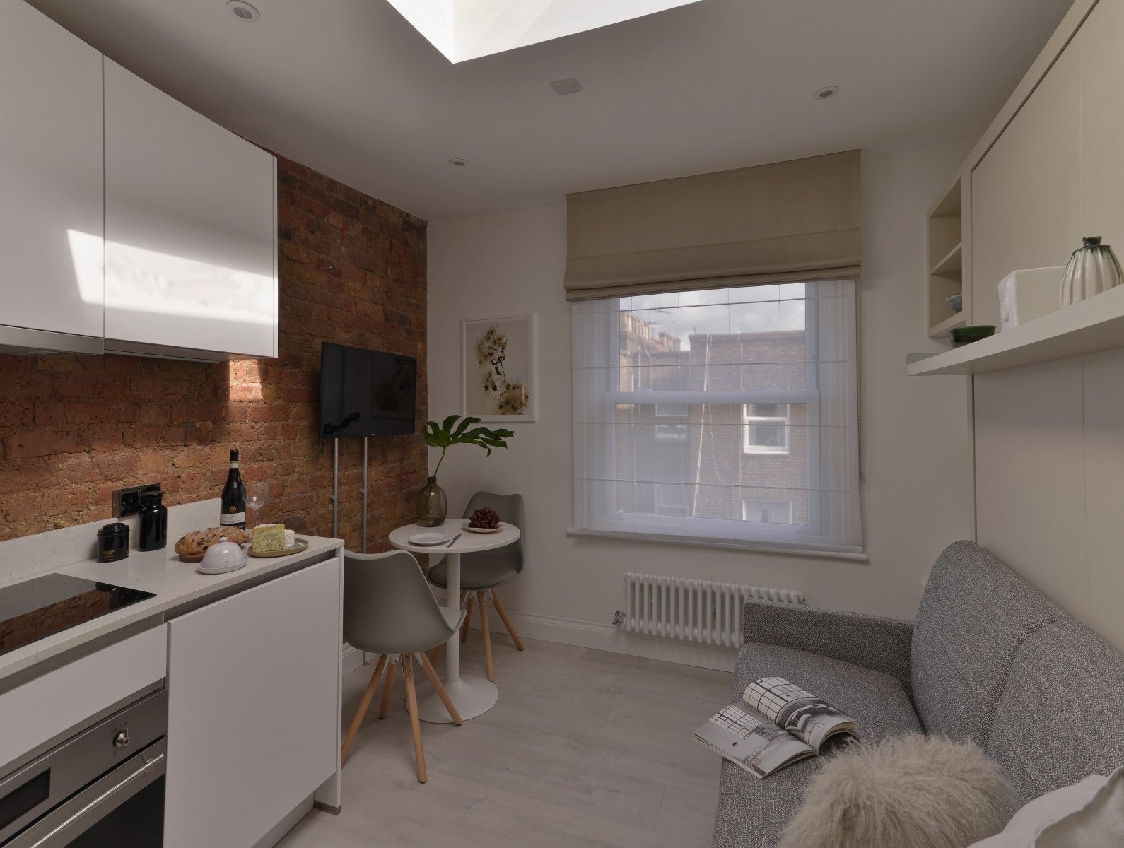 Flat Linden Gardens in Greater London