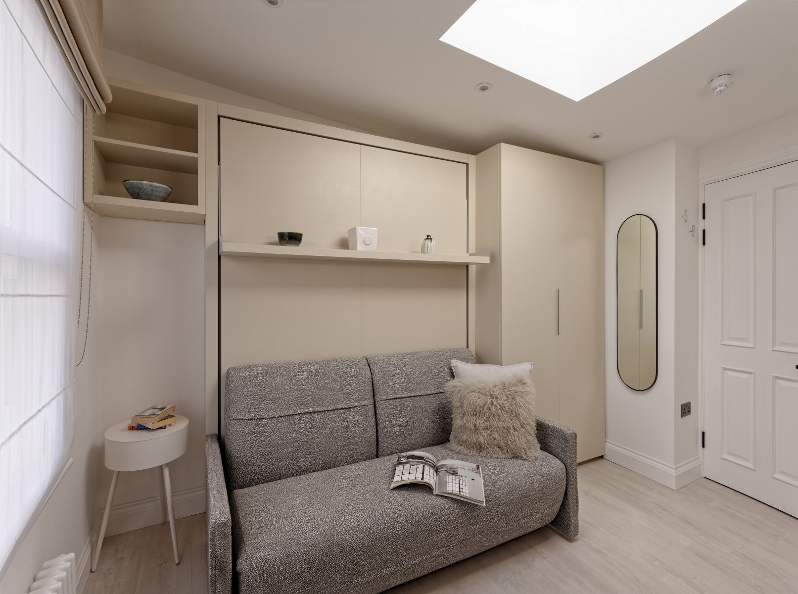 Flat Linden Gardens in Greater London