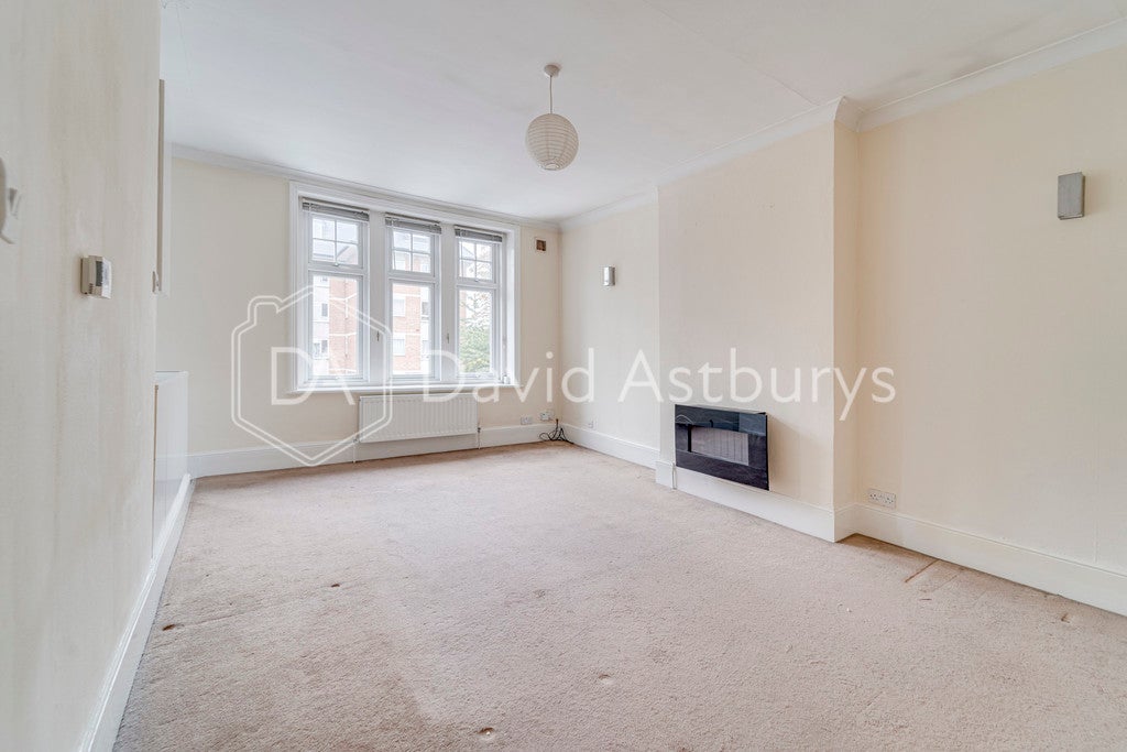 Flat Palmerston Road in Greater London