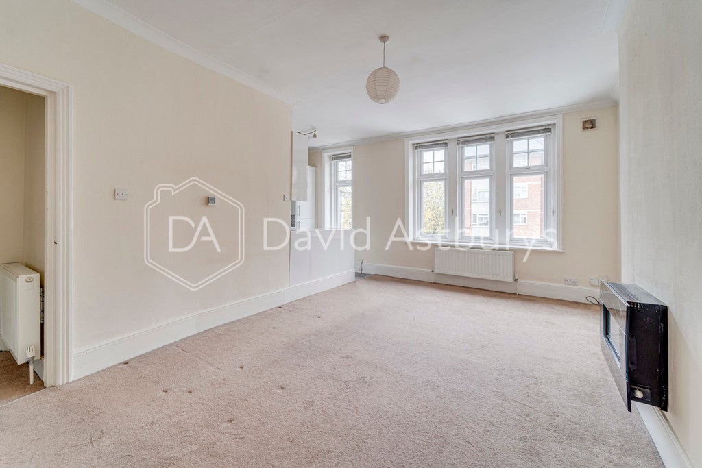 Flat Palmerston Road in Greater London