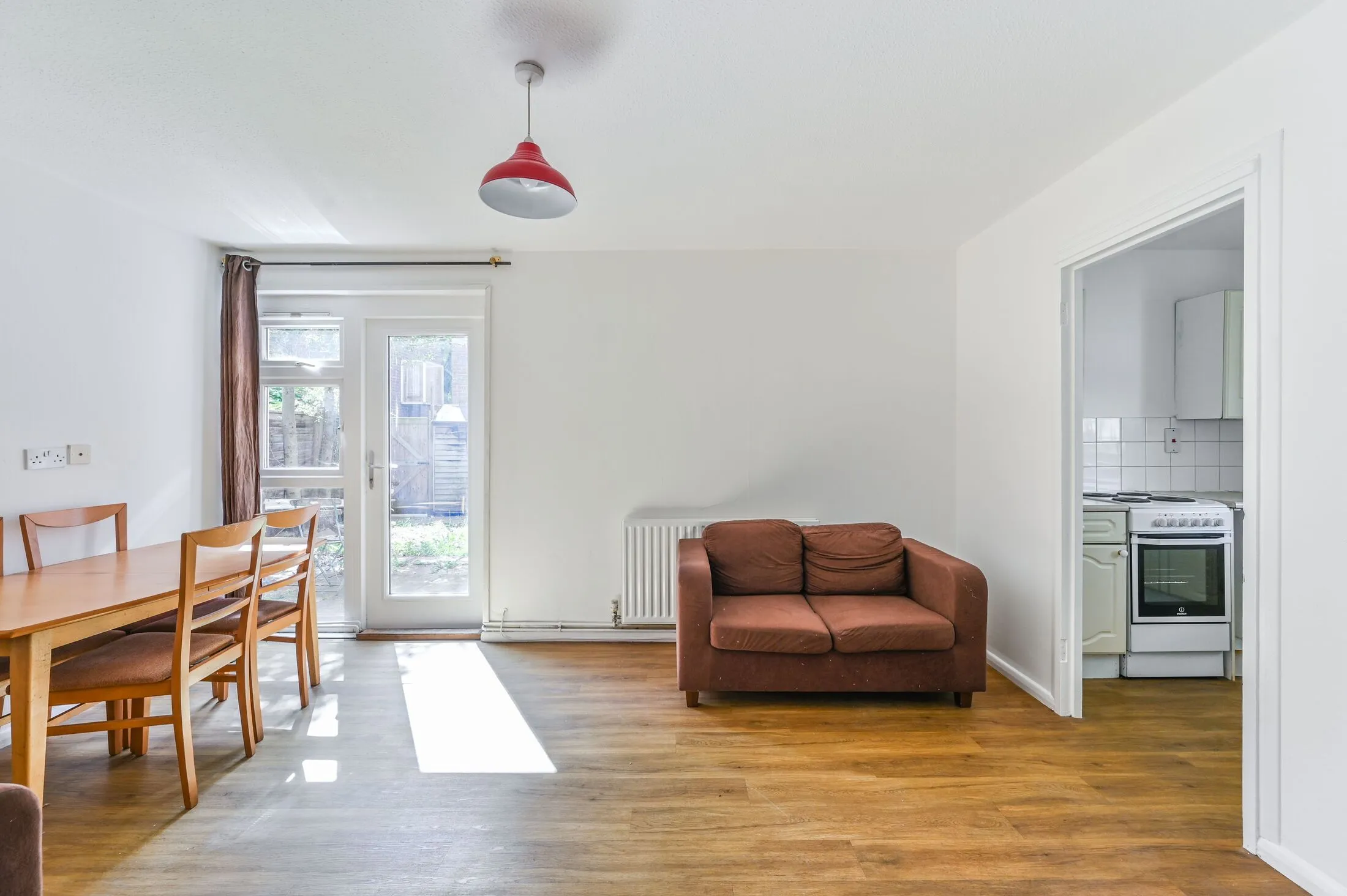 Flat Heath Road in Greater London