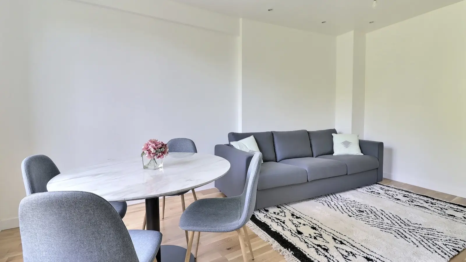 Appartement Rue Perronet à Paris