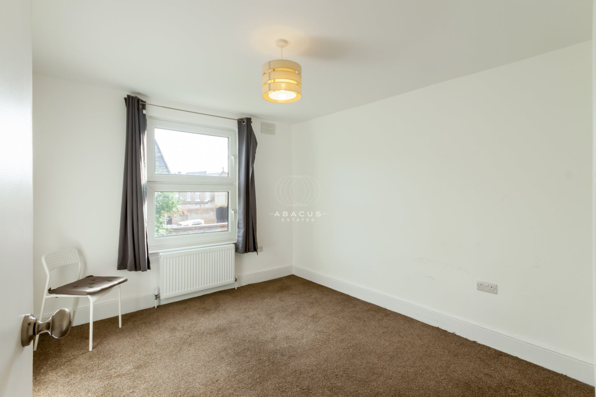 Flat Glengall Road in Greater London