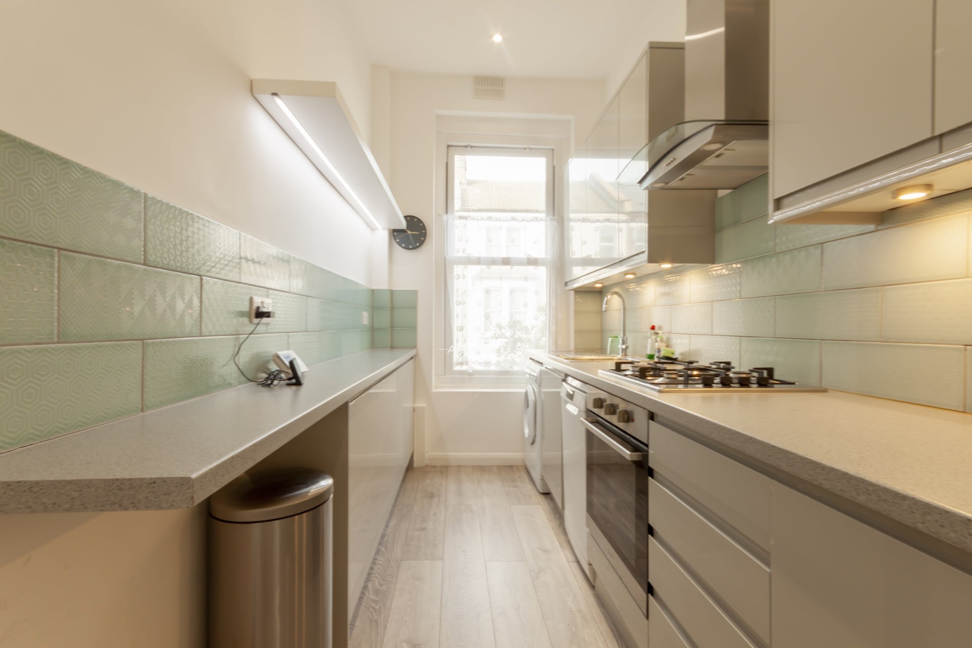 Flat Glengall Road in Greater London