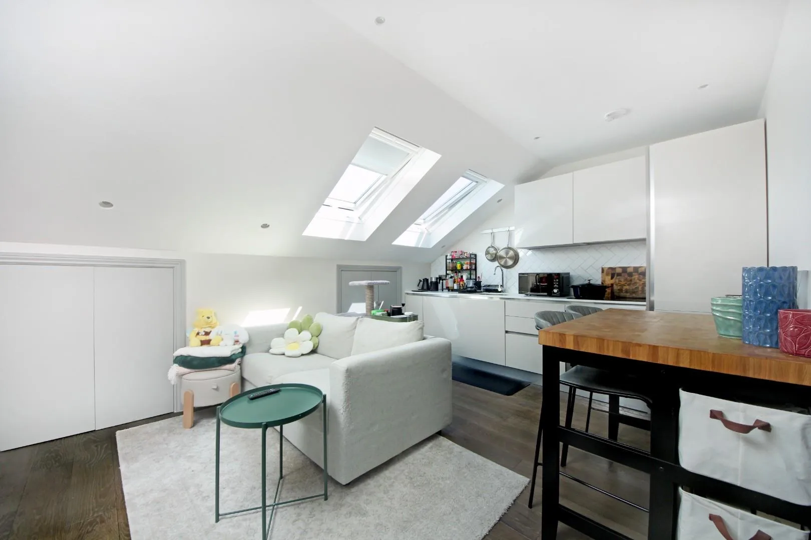 Flat Willcott Road in Greater London