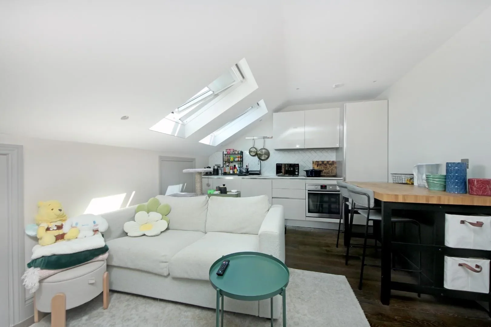 Flat Willcott Road in Greater London