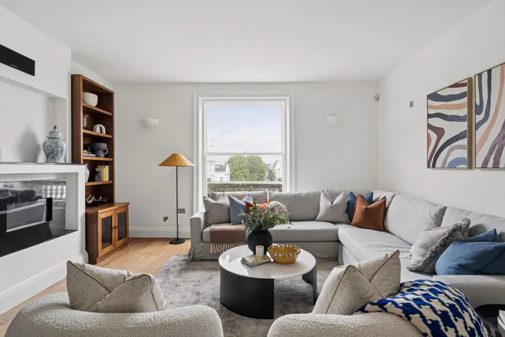 Flat Pembridge Square in Greater London