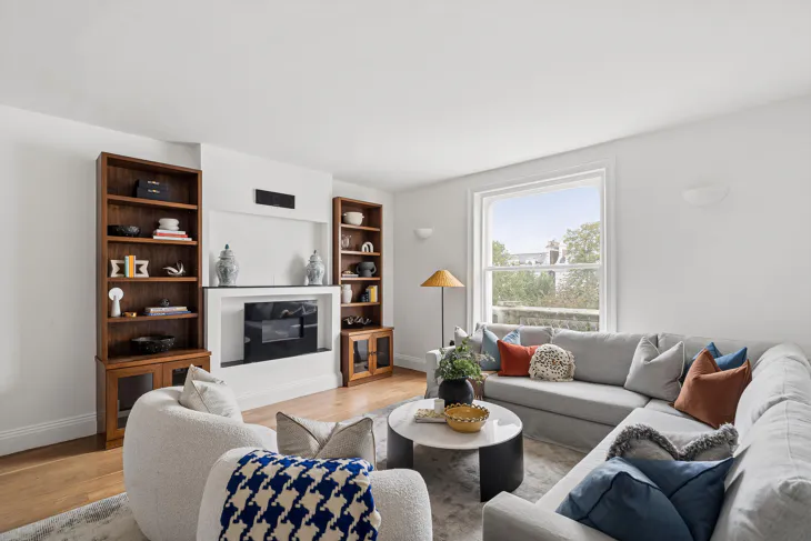 Flat Pembridge Square in Greater London