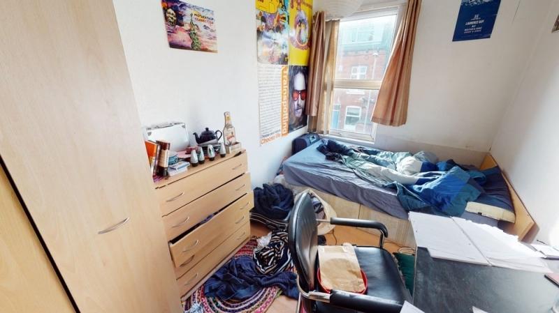 Flat Welton Place in Leeds