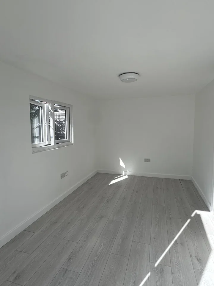 Flat Park Road in Greater London