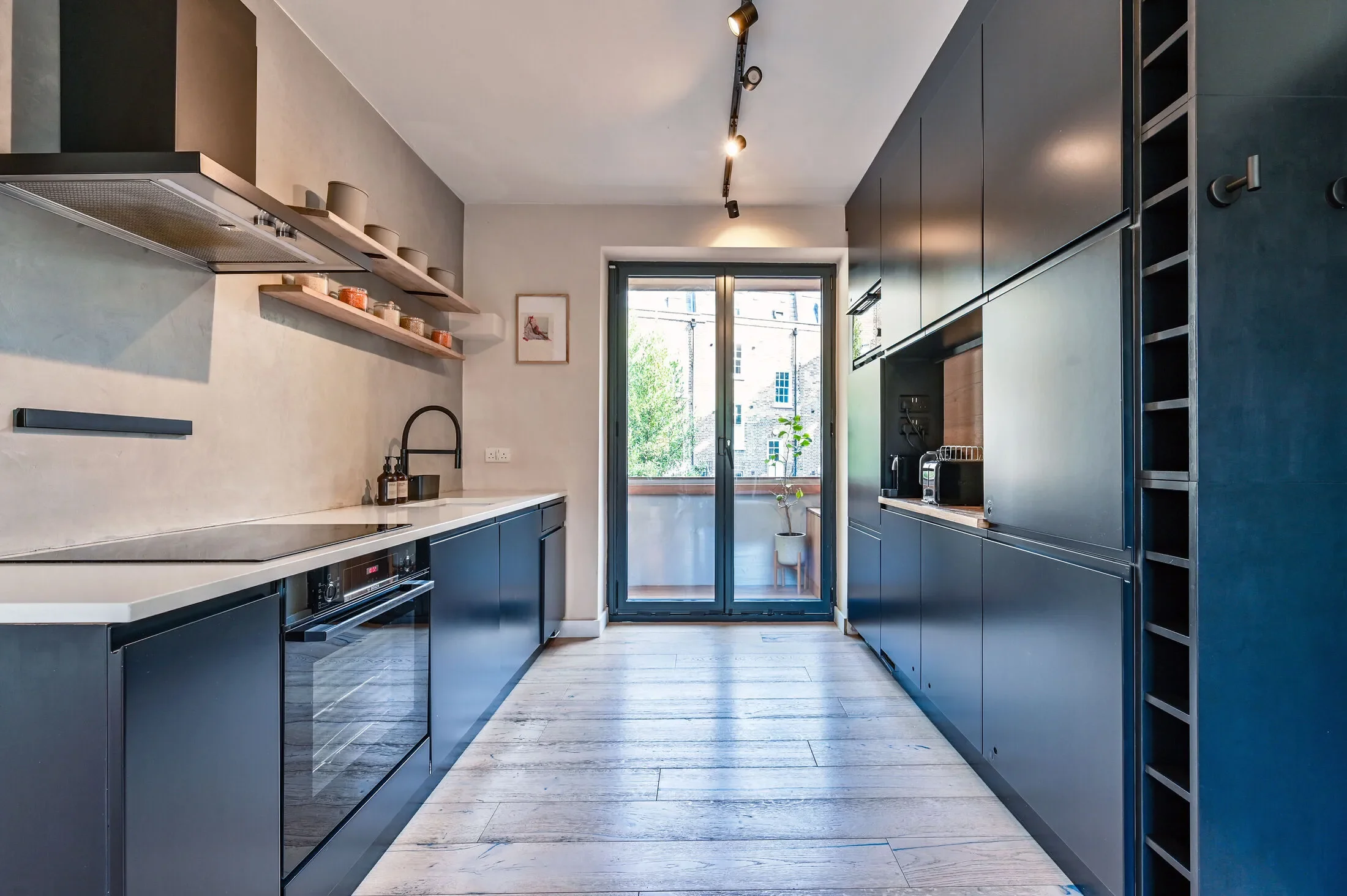 Flat Claremont Close in Greater London