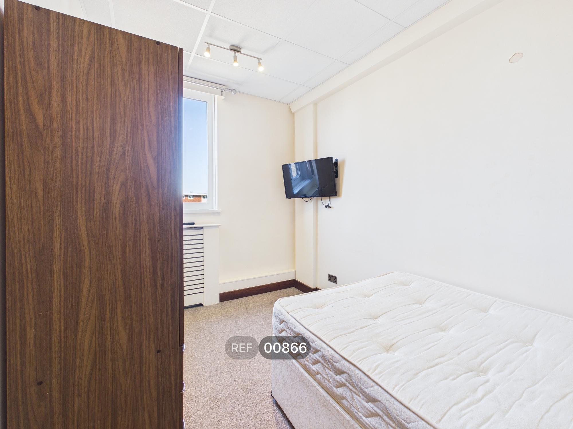 Room Anlaby Road in Hull