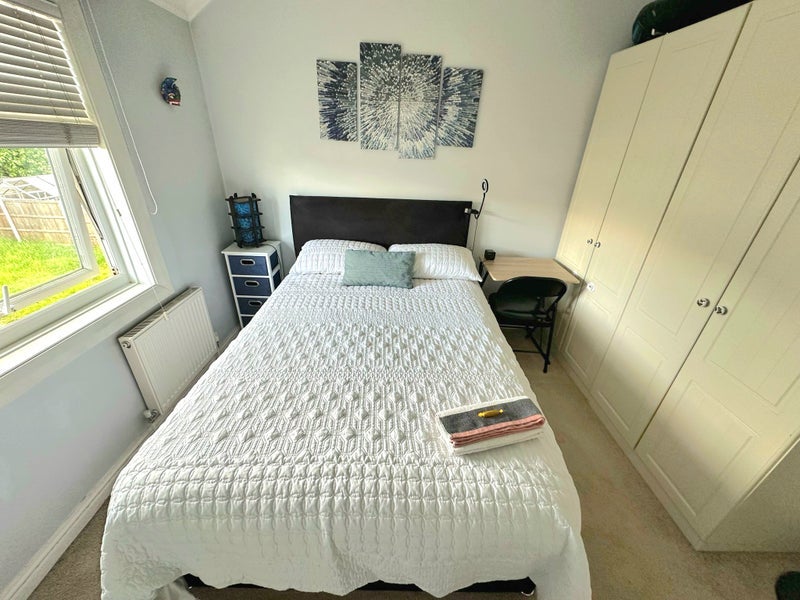 Room Will Crooks Gardens in Greater London