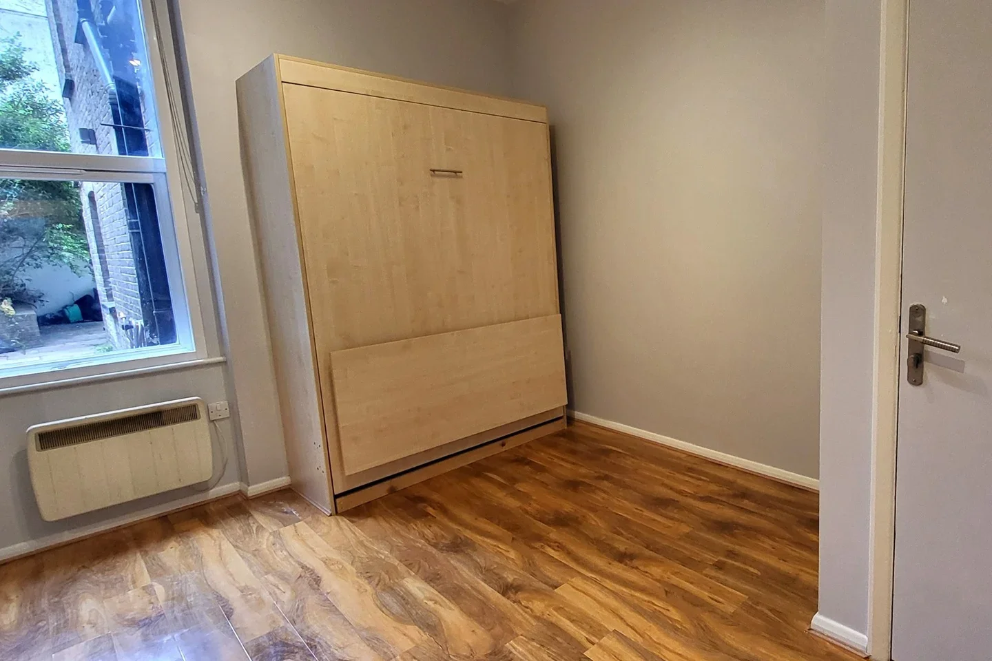 Flat Rufford Street in Greater London
