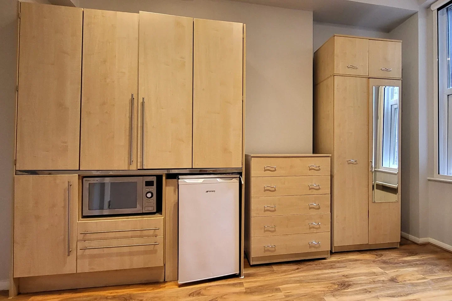 Flat Rufford Street in Greater London