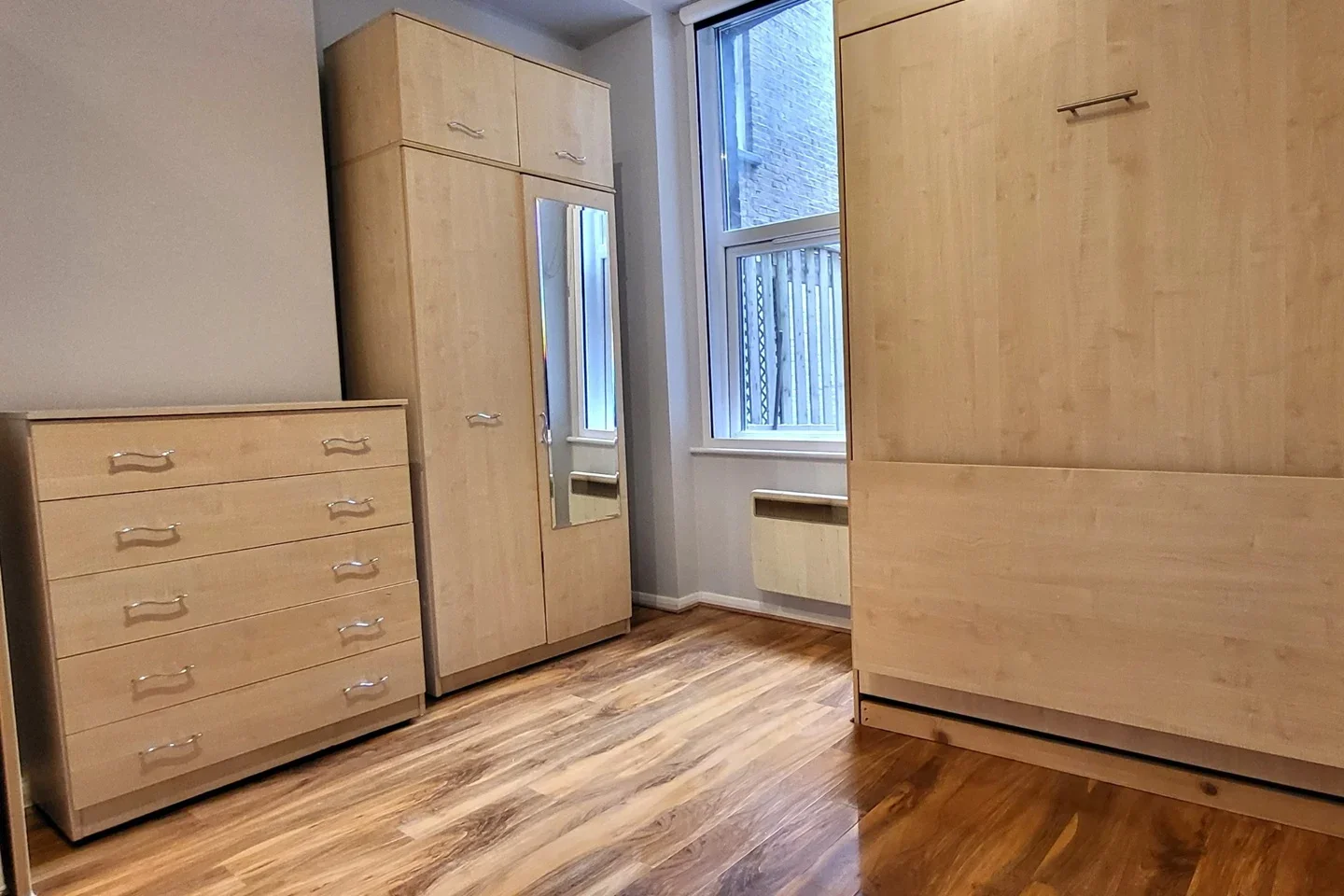 Flat Rufford Street in Greater London