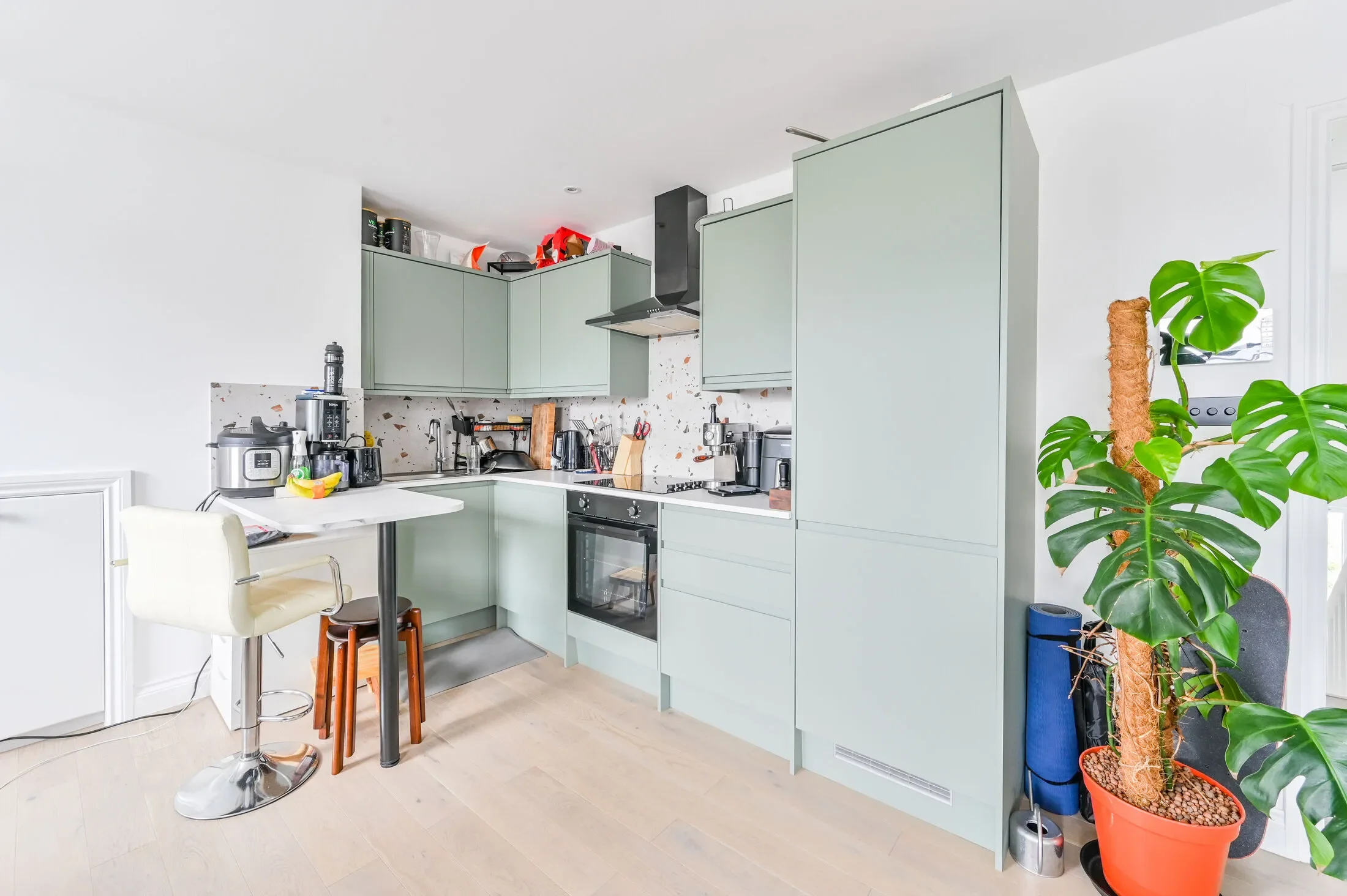 Flat Abbey Gardens in City of Westminster